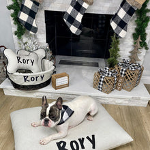 Load image into Gallery viewer, Farmhouse Linen Pillow Bed