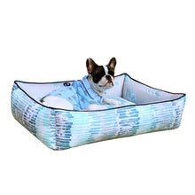 Load image into Gallery viewer, Blue and teal pet bed