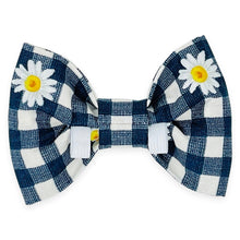 Load image into Gallery viewer, Daisy Mae Bow Tie
